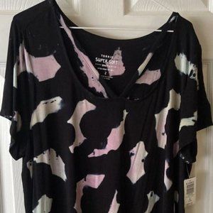 NWT! TORRID V-Strap Front S/S TIE-DYED Super Soft SHIRT TOP ~ 2 / 2X / 18 - 20